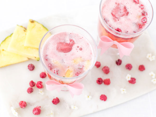 Alkoholfri drink med hallonsrobet