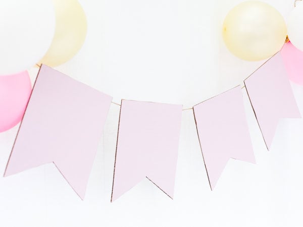Flaggirlang med ballonger