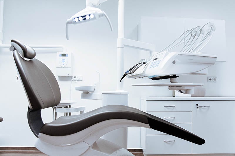 esplanadkliniken behandlingar tandläkarstol