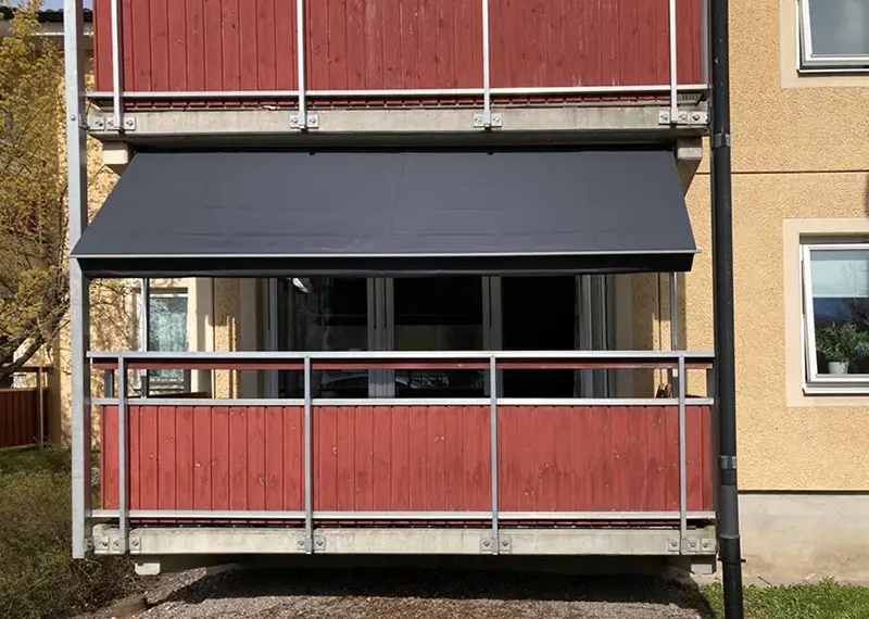 vita markiser i Sollentuna