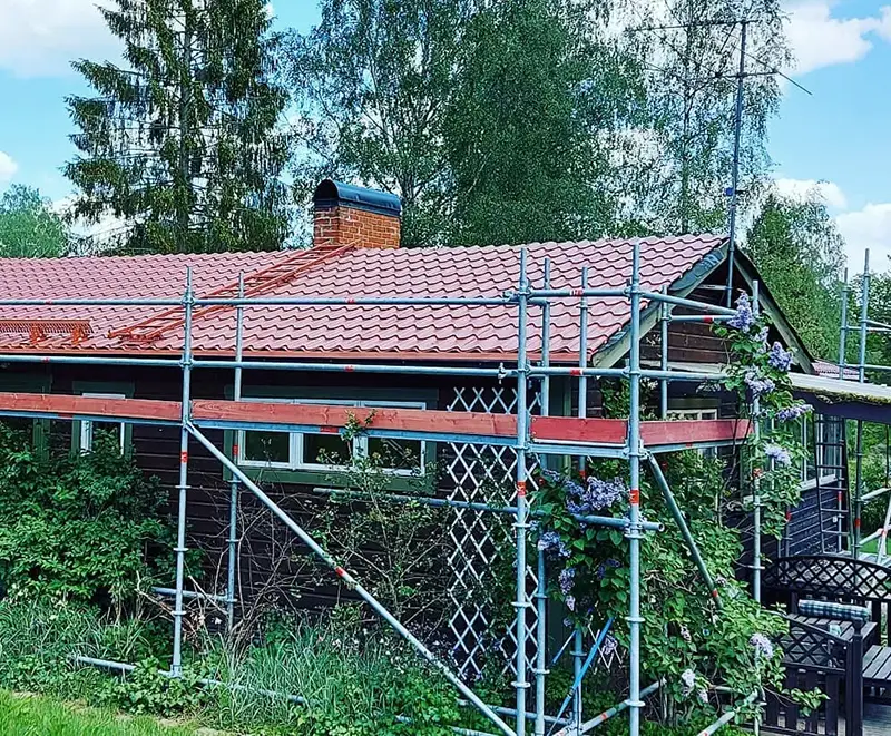 Färdigt byggprojekt i Strängnäs efter tak- och snickeriarbete