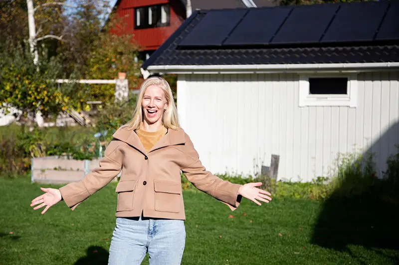 familj med solpaneler i stockholm, ditt solcellsföretag