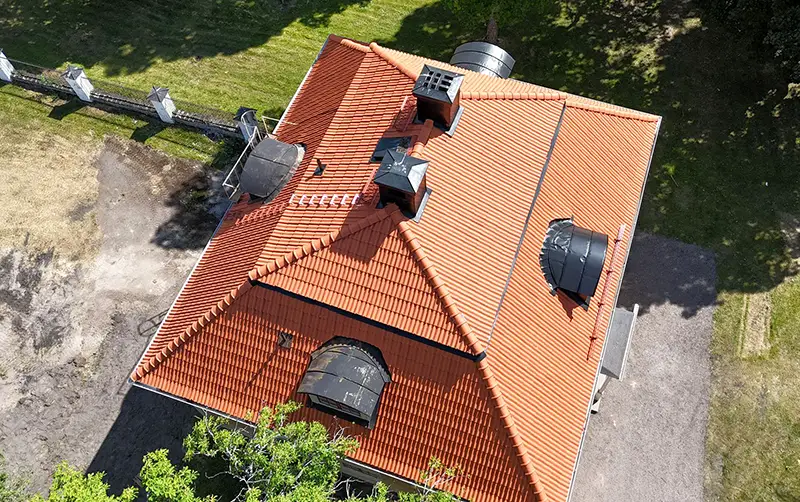 Takläggare Saltsjö-Boo